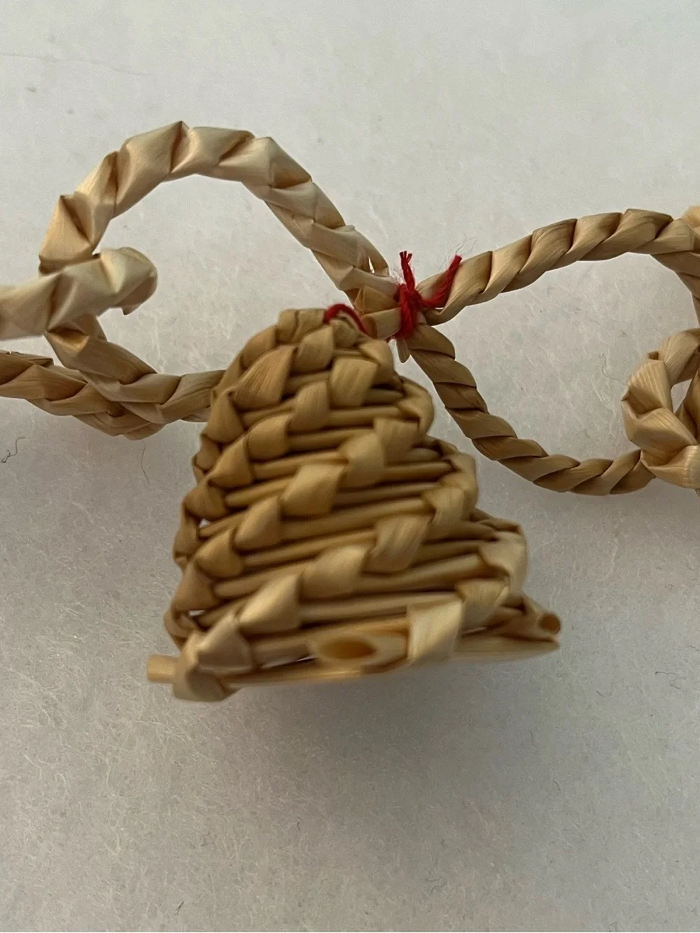 N/A straw tree
